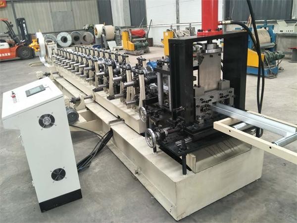 Full Automatic CZ Purlin Roll Forming Machine 1.5 - 3.0mm Thickness 15 M/Min