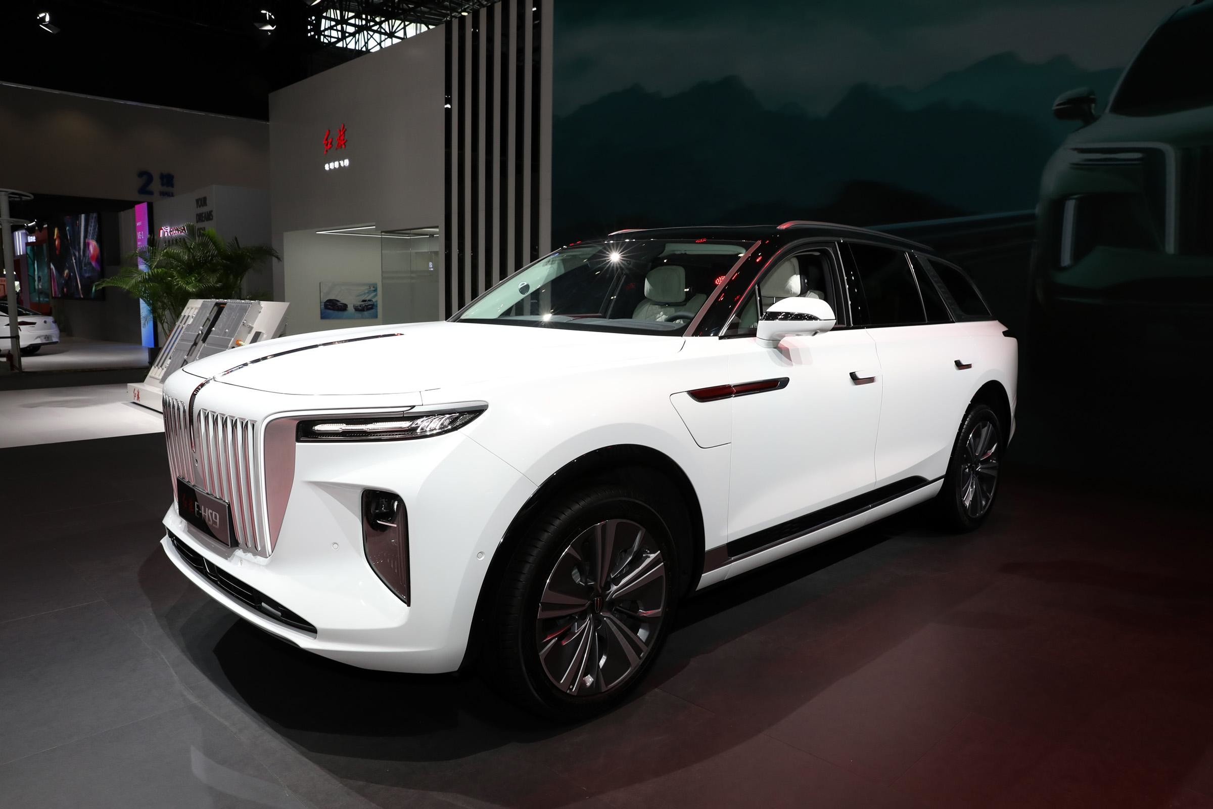 Hongqi E-HS9 4 Seats Auto Electric Cars New Energy Vehicles 0-60mph In 6 Seconds