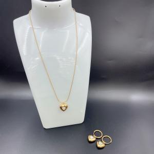 Wholesale Gold Color Stainless Steel Earring ,Necklace , Bracelet Sets with shell For Lady ,heart designs from china suppliers