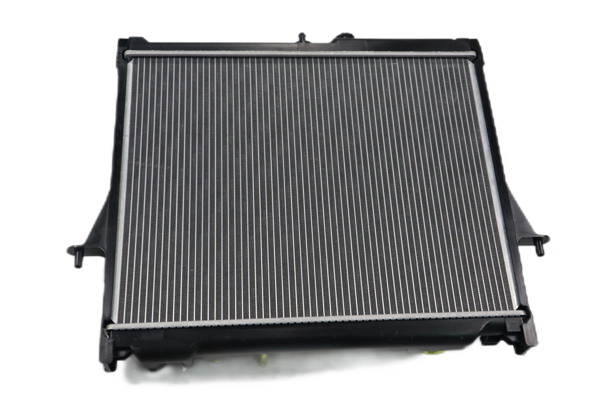 ISUZU DMAX2006 AT RADIATOR 8981713100
