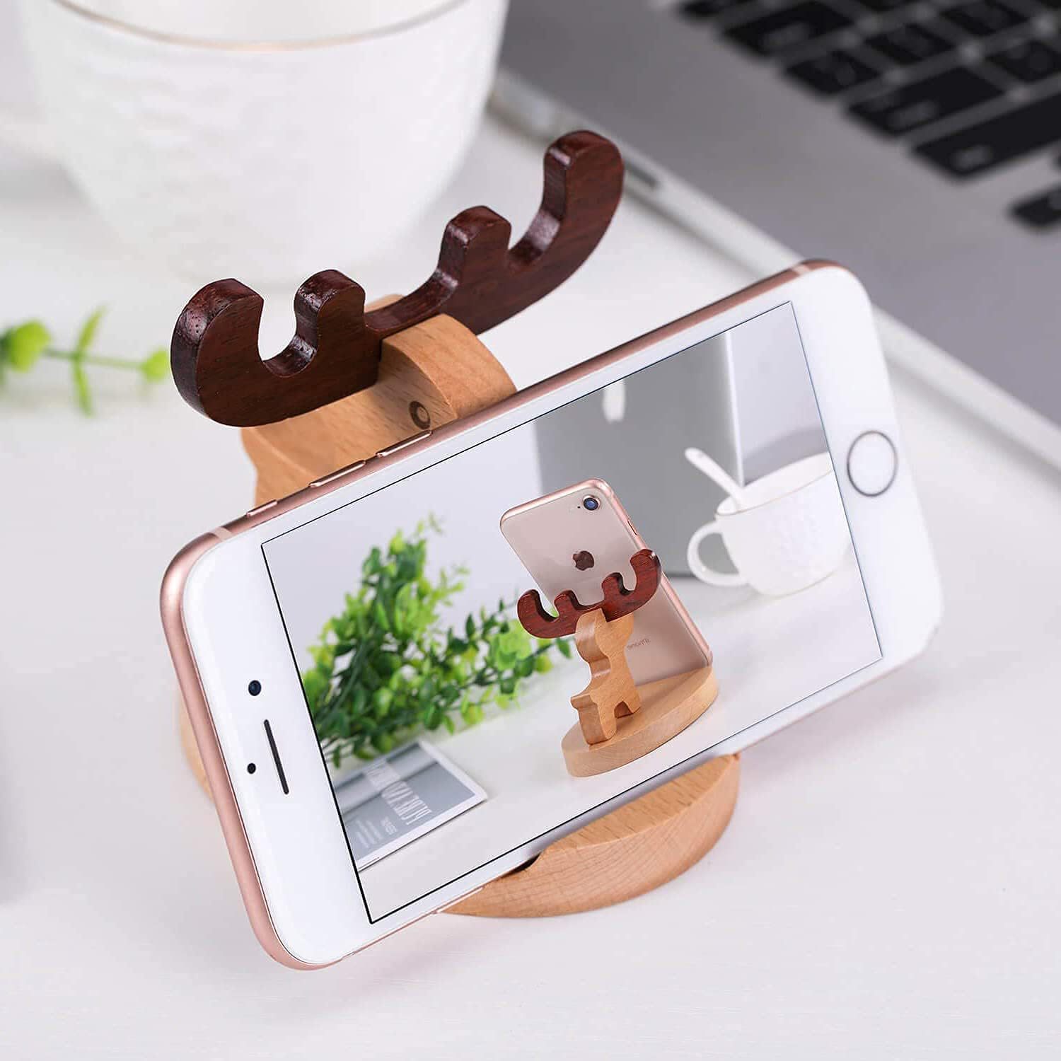 Natural Wooden Cell Phone Stand, Ecofriendly Smartphone Holder, Cute Cartoon Deer Office Mobile Phone Base