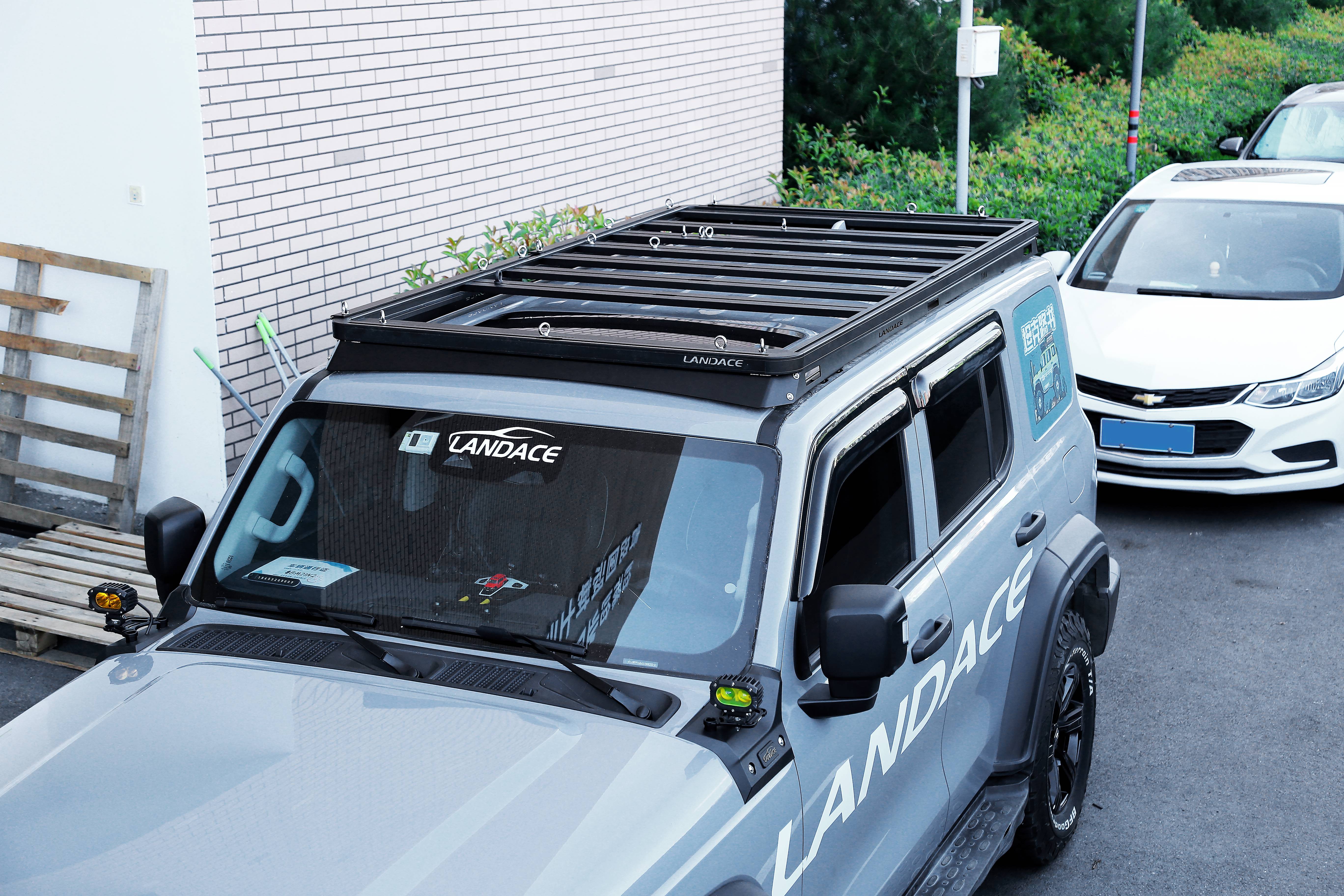 300KG Loading Capacity SUV Top Mount Aluminium Cargo Carrier Roof Rack for WEY Tank 300