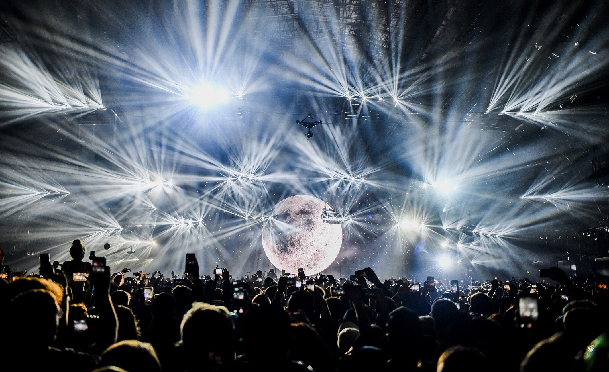 Custom HD Video Based 3d Holographic Projection System For Hologram Presentation