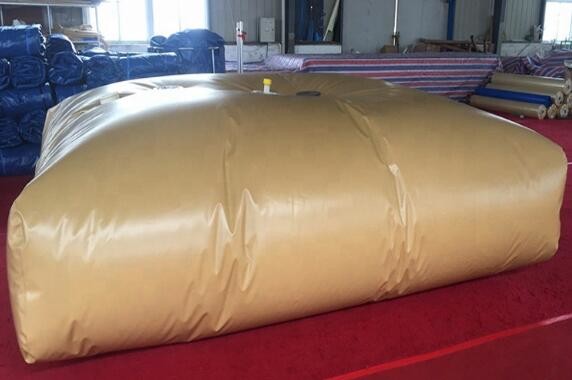 3500L Collapsible Water Tank , Soft PVC Drinking Water Tank Pillow Shape Water Tank