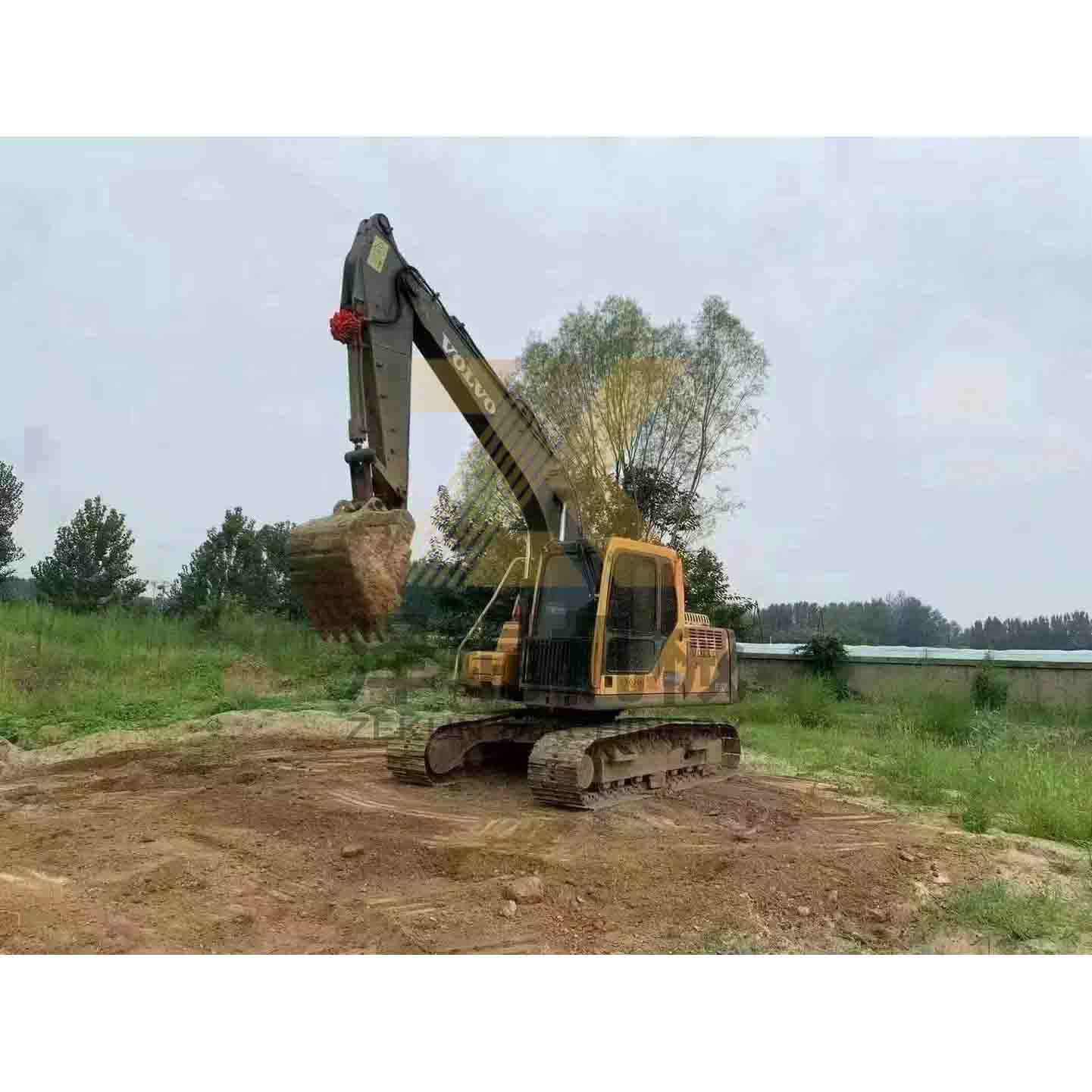 Volvo EC140DL 14-Ton Used Excavator with Low Hours and Durable Hydraulic Cylinder