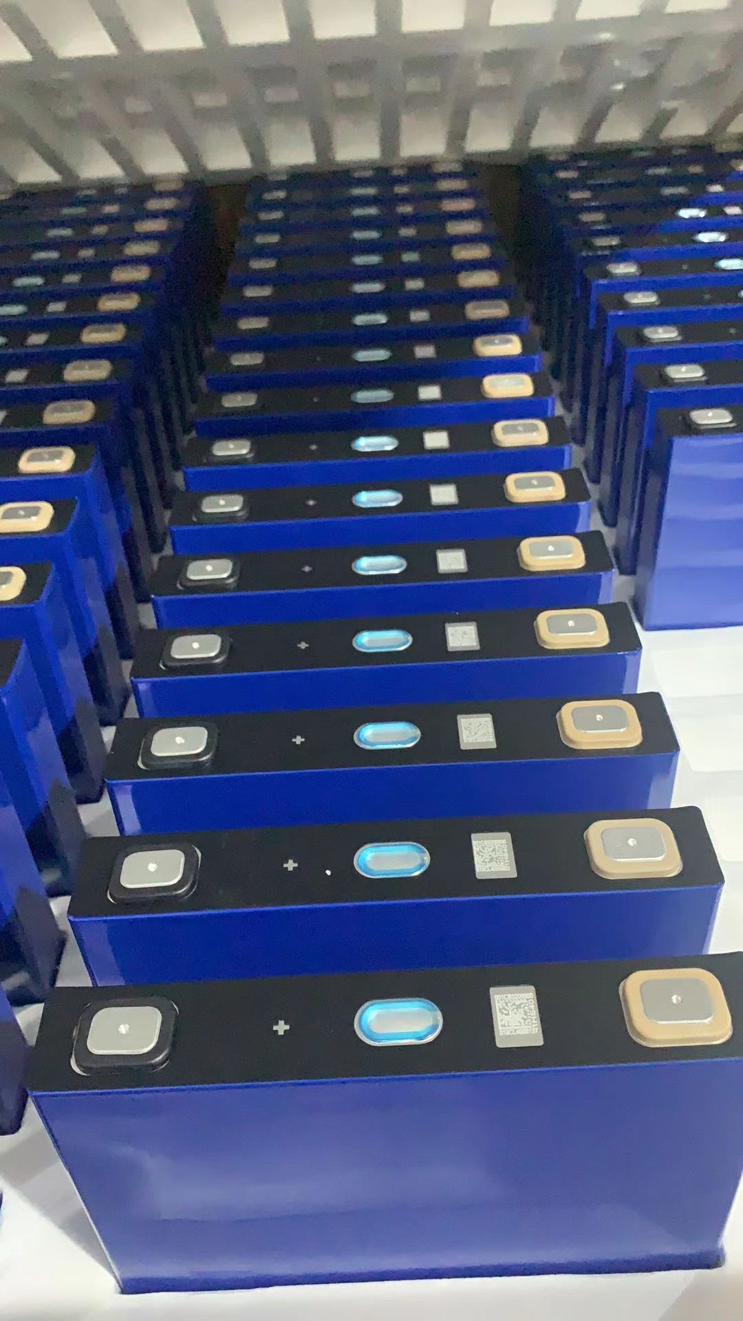 125ah Solar Storage Lithium Battery 2000 Cycle Prismatic Li Ion Cell