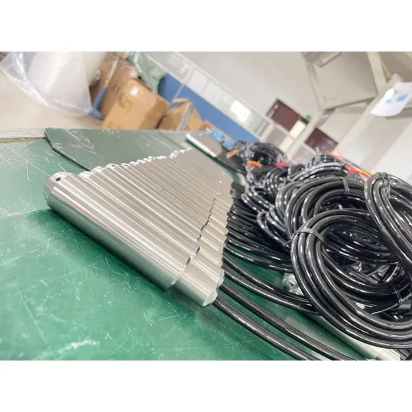 316L Stainless Steel IP68 Waterproof 4-20mA Output Liquid Level Transmitter Pressure Transducer for Fuel and Water