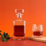 250ml 500ml 750ml Vodka Glass Bottle with Cork Hot Stamping Surface Personalizat