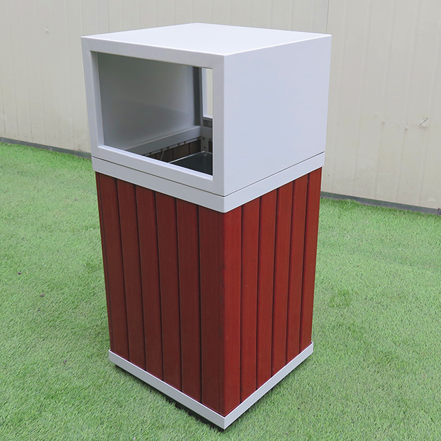 Outdoor EN840 Certificate 45L WPC Wooden Waste Bin With Liner