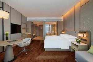 Wholesale Standard Plywood Hotel Guest Room Furniture Full Supply Customization from china suppliers