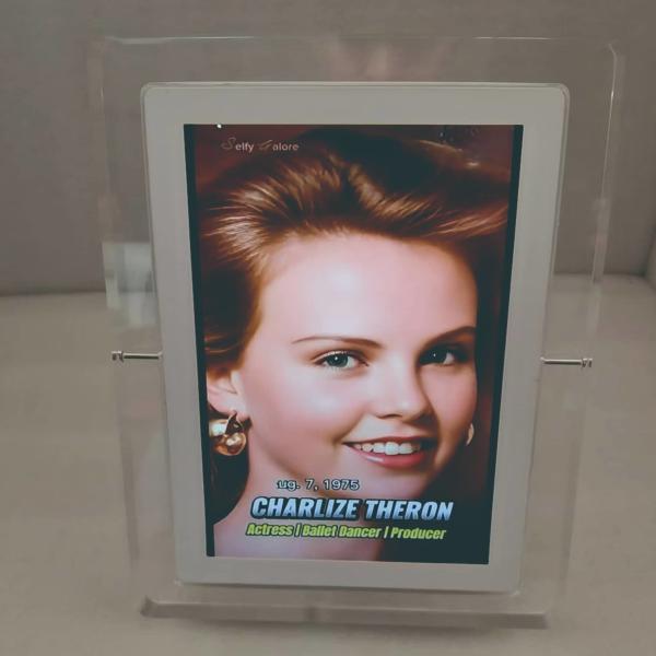 Premium 7 Inch Screen Acrylic Digital Photo Frame Sleek Modern Design with Auto