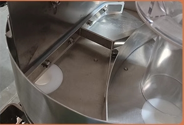 Automatic Granule Food Packaging Machine for Triangle Sachet Candy 400 KG Capacity