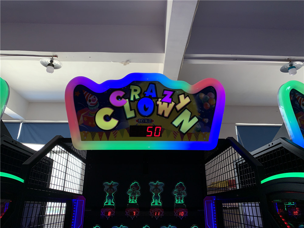 Crazy clown throw balls redemption game machine for family center