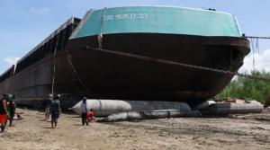 Wholesale Docking Boat Lifting Stainless Steel Accessories Marine Rubber Airbag from china suppliers