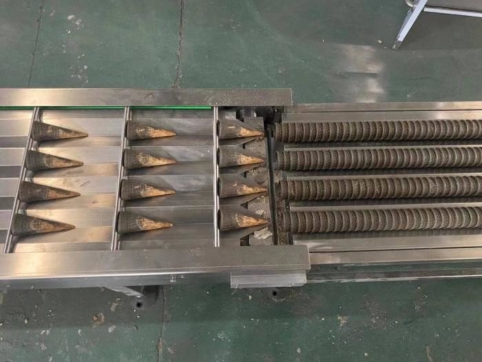 Two Color 135mm 7kg/H Waffle Cone Making Machine