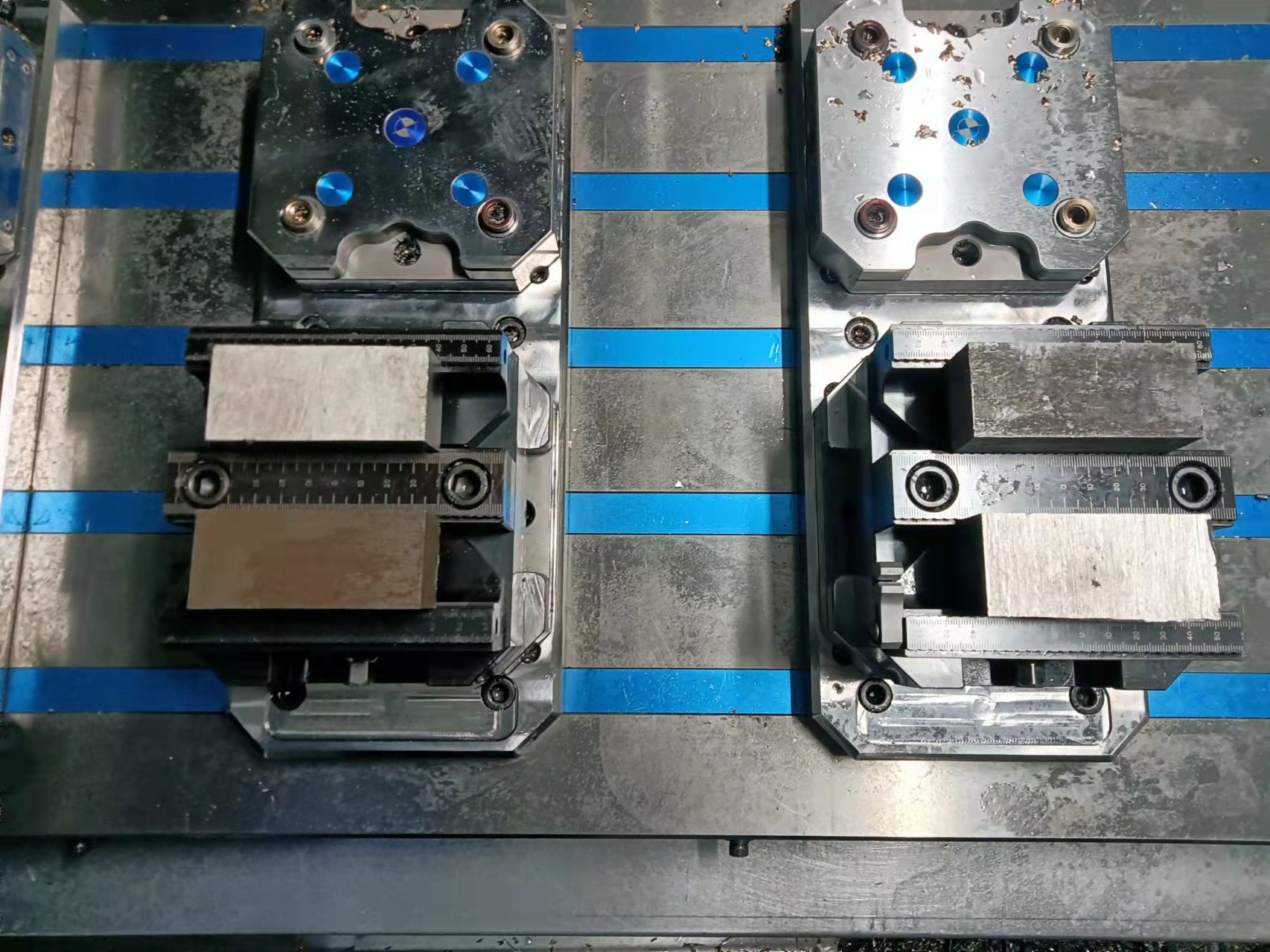 Black 5 Axis Cnc Vise Quick Change 3 Axis Vise Steel Material
