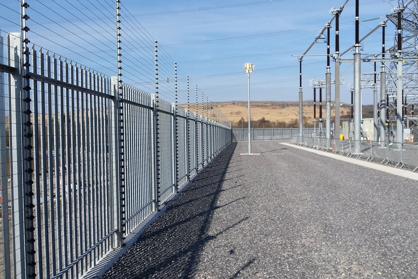 Hot Dip Galvanised Palisade Steel Fence W Profile Triple Pointed Top Security