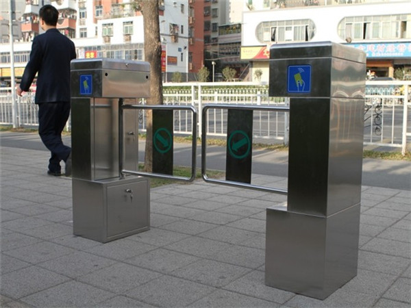 Custom Automatic Swing Barrier Controlled Access Turnstiles With RFID Reader