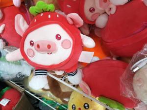 Wholesale Plush toys stuffed strawberries pig Christmas holiday gifts cute cartoon animal toys from china suppliers