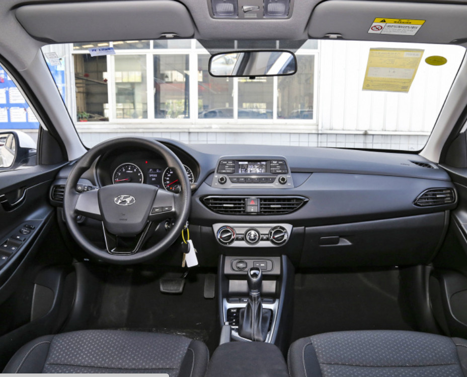 Hyundai Celesta 2020 Auto GL Version 4 Door 5 Seats 1.6T Second Hand Car Gasoline