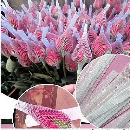 White Extruded Protective Netting Sleeve For Rose Flower