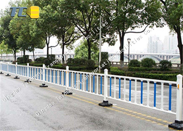 Roadside Municipal Guardrail Crowd Control Crash Safety Traffic Fence Isolation Barrier