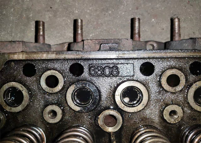 ME997756 Used 16 Valve Cylinder Head , 4 Cylinder Head For Excavator SK330-6 HD1430-3