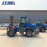 1070mm Fork Length All Terrain Fork Truck , 3.5 Ton Rough Terrain 4x4 Forklift
