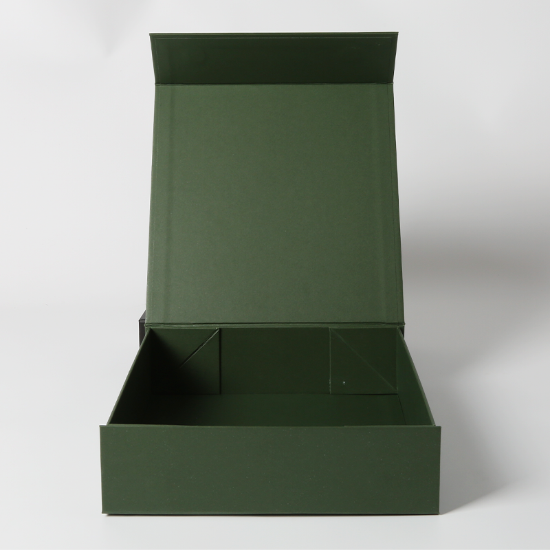 Cardboard Folding Magnetic Packaging Box , Green Magnetic Gift Box Custom Printing
