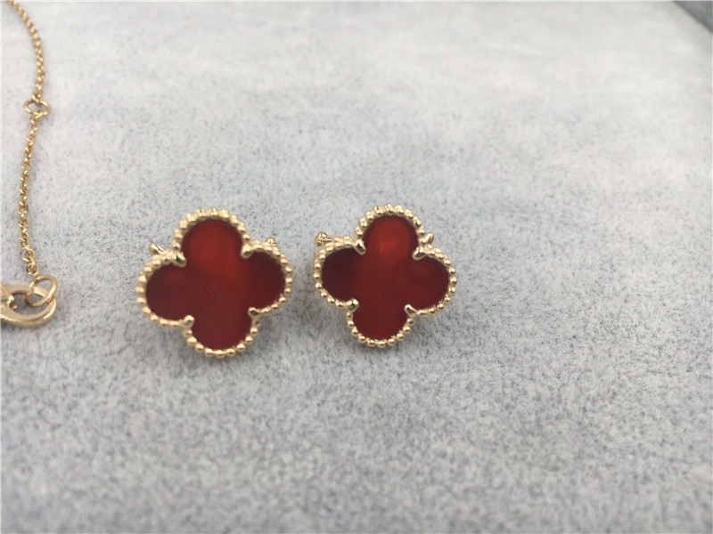 Van Cleef Arpels Vintage Alhambra earrings 18k yellow gold with carnelian