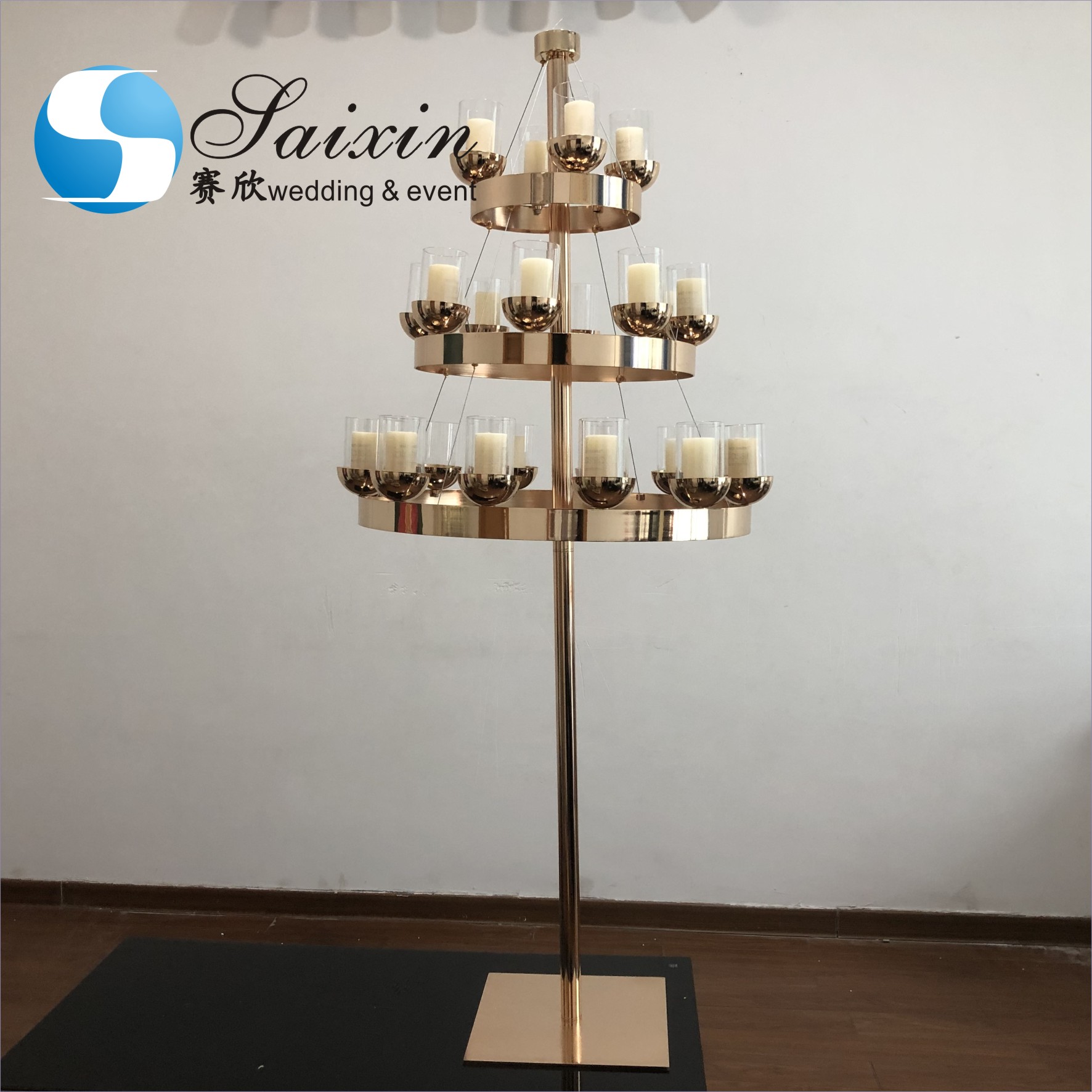 1.8m large shiny gold metal flower stand with battery working crystal chandeliers for wedding table decoration