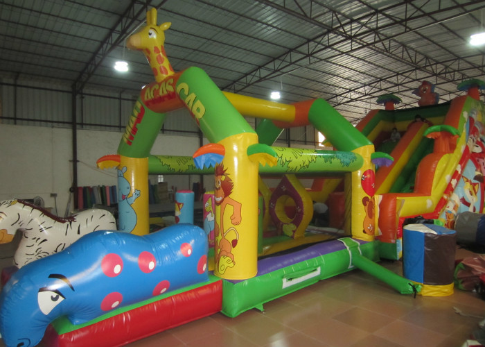 Giraffe animals inflatable obstacle courses cute deer theme obstacle courses inflatable athletics sport games courses