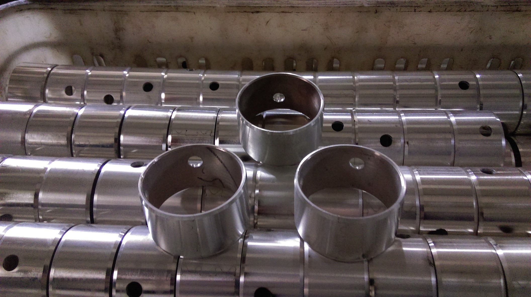 Bimetal Camshaft Bushing QSK60 Excellent Wear Resistance Zinc Plating