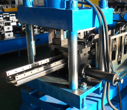 4.5T Storage Rack Roll Forming Machine 5.5KW For Aluminium Plate