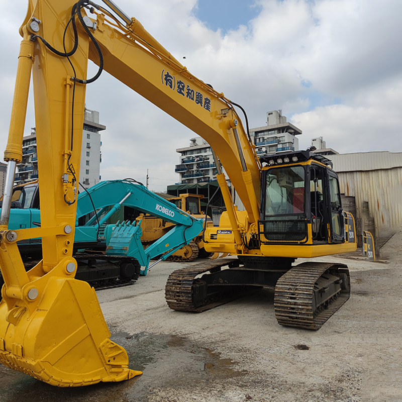 Second Hand Komatsu PC200-8 Excavator in Original Color with Hydraulic Cylinder Other