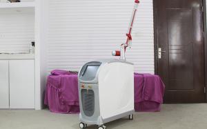 Wholesale Yag Laser Tattoo Removal Machine 2000mj Energy , Pedal Control 83*32*83cm from china suppliers