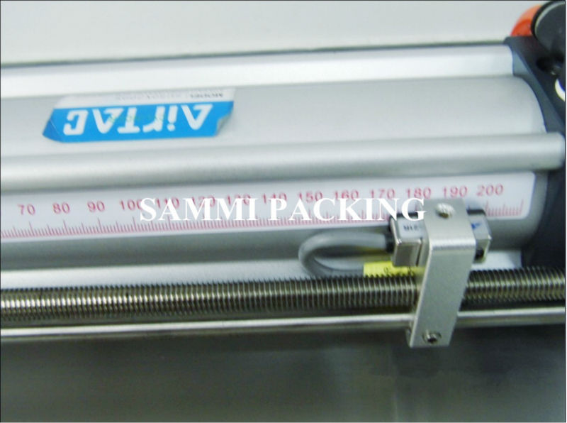 Full Pneumatic Double Head Table Top Liquid Filling Machine with 1% Filling Accuracy
