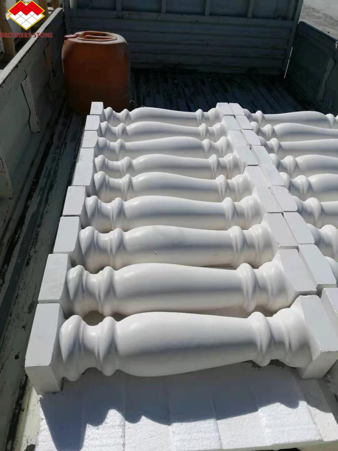 Customized Luxury Marble Staircase Handrail Column for Villa Style Interior Design