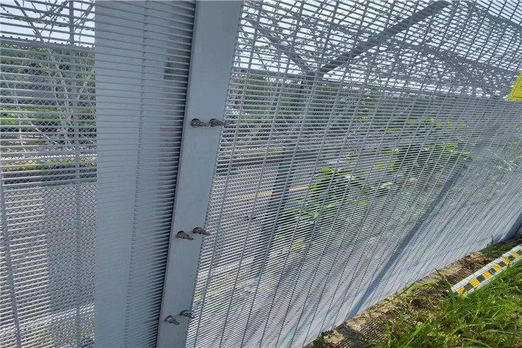 Powder Coated Wire Mesh Fence Panels Security Welded 358 Prison Mesh Fencing