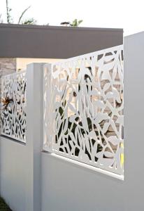 Wholesale Vertical Swing Aluminium Profile Gates Exterior Anti Corrosion from china suppliers