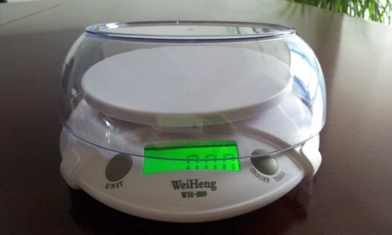 White Color Home Electronic Scale With 2 AAA Batteries Power Supply