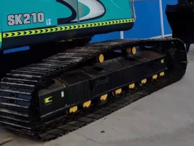 Kobelco SK210 Excavator Track
