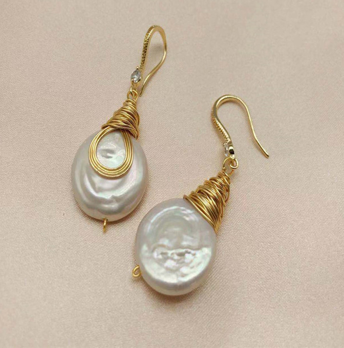 New Pearl Studs Hoop Earrings for Women Gold Color Crystal Beaded Drop Earring Hoops Wedding Fashion Pearl Jewelry Gift