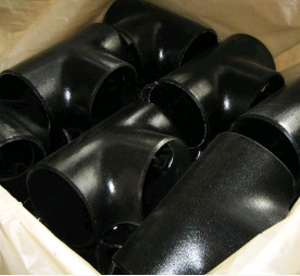 Seamless High Pressure A234 WPB Carbon Steel Pipe Tee Black Painting
