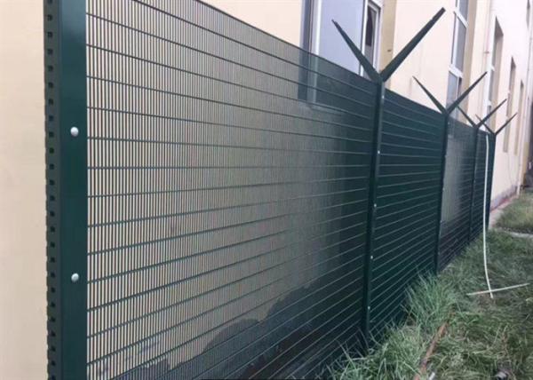 3" × 0.5" × 8 Gauge 358 Security Fencing Pvc Coated Green Color Anti Theft