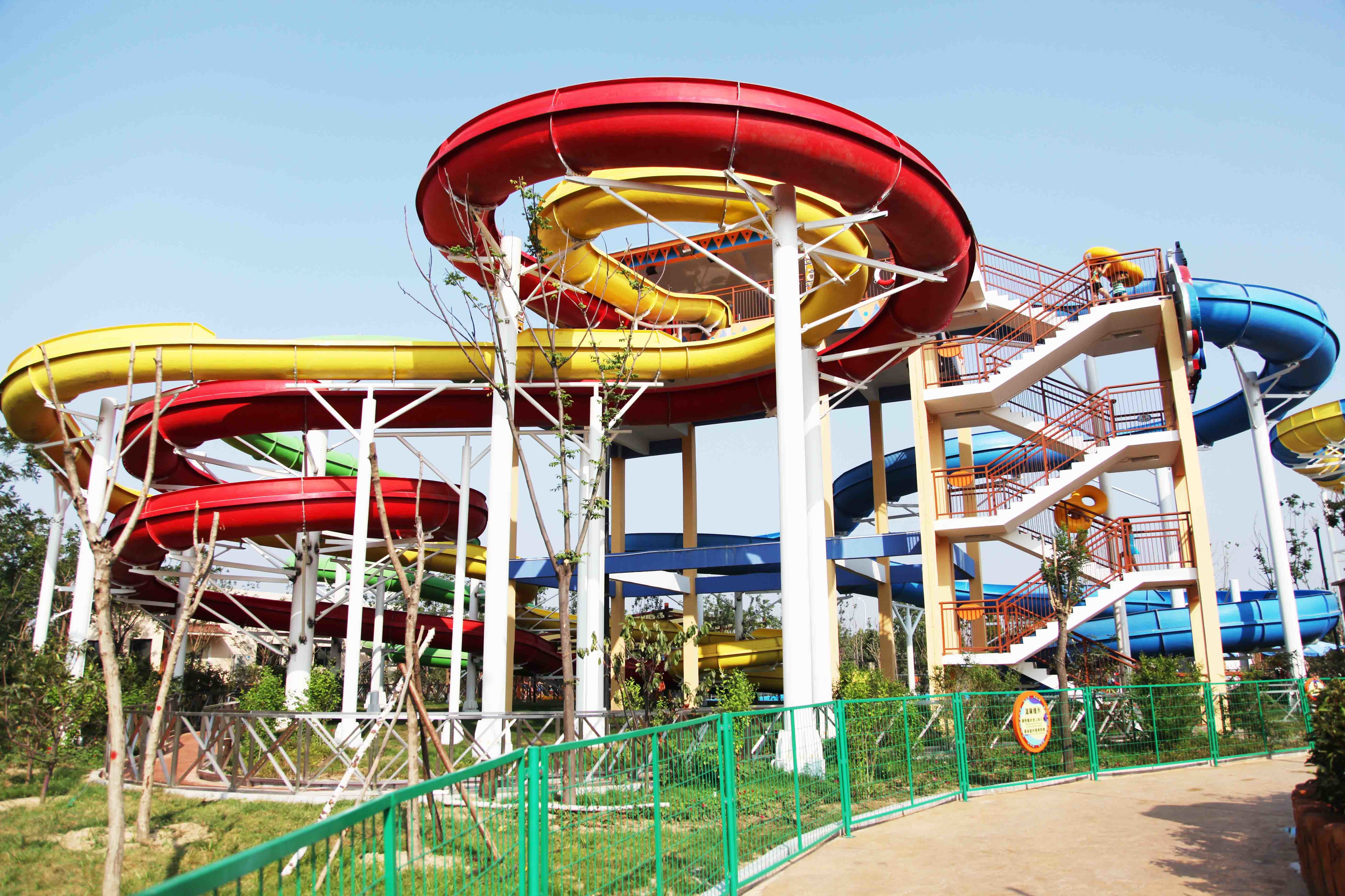 Colorful Aqua Park Equipment , Custom Water Slides With Galvanized Carbon Steel Frame
