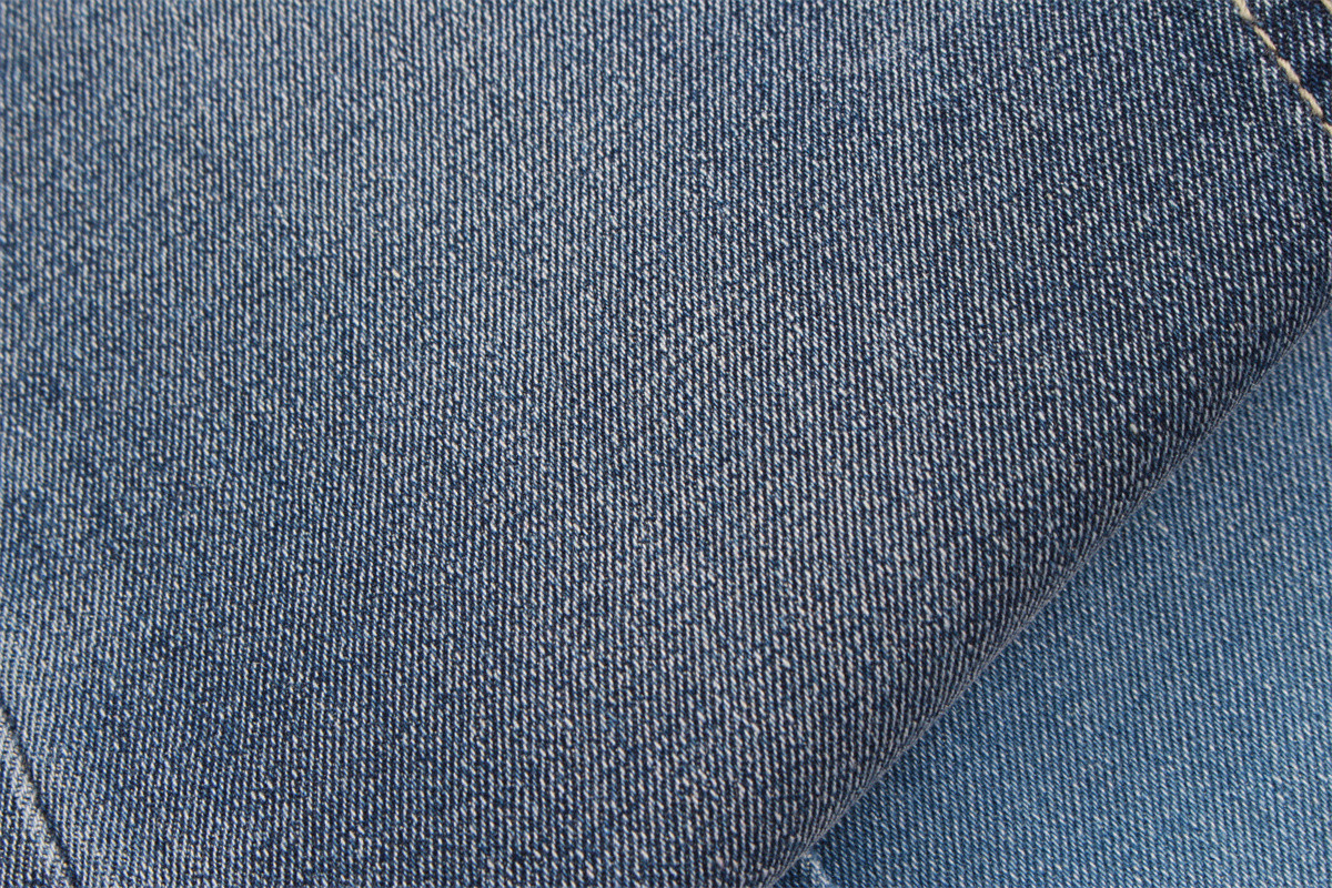 9.2oz Cotton Polyester Spandex Denim Fabric Recycled Yarn Dark Blue Sanforizing