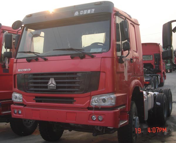 China sinotruk howo Euro II tractor truck / prime mover for sale in uganda with warranty and Customization service