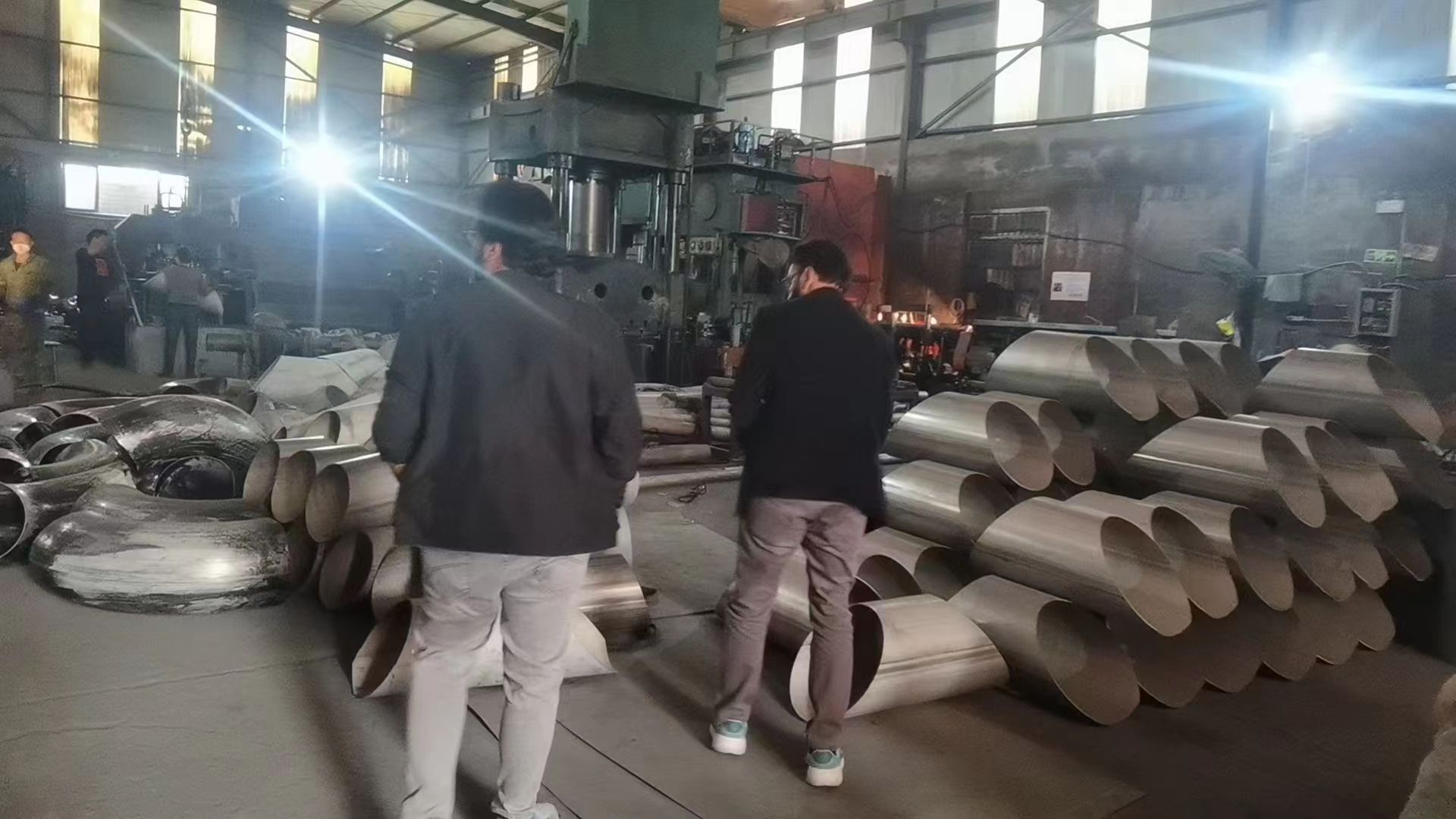 NXF ASTM B333 B622 B775 Alloy B-2 / UNS N10665 Pipe Fittings DN15-1200 SCH10-XXS 90 Degree LR SR Elbow with Butt Welding
