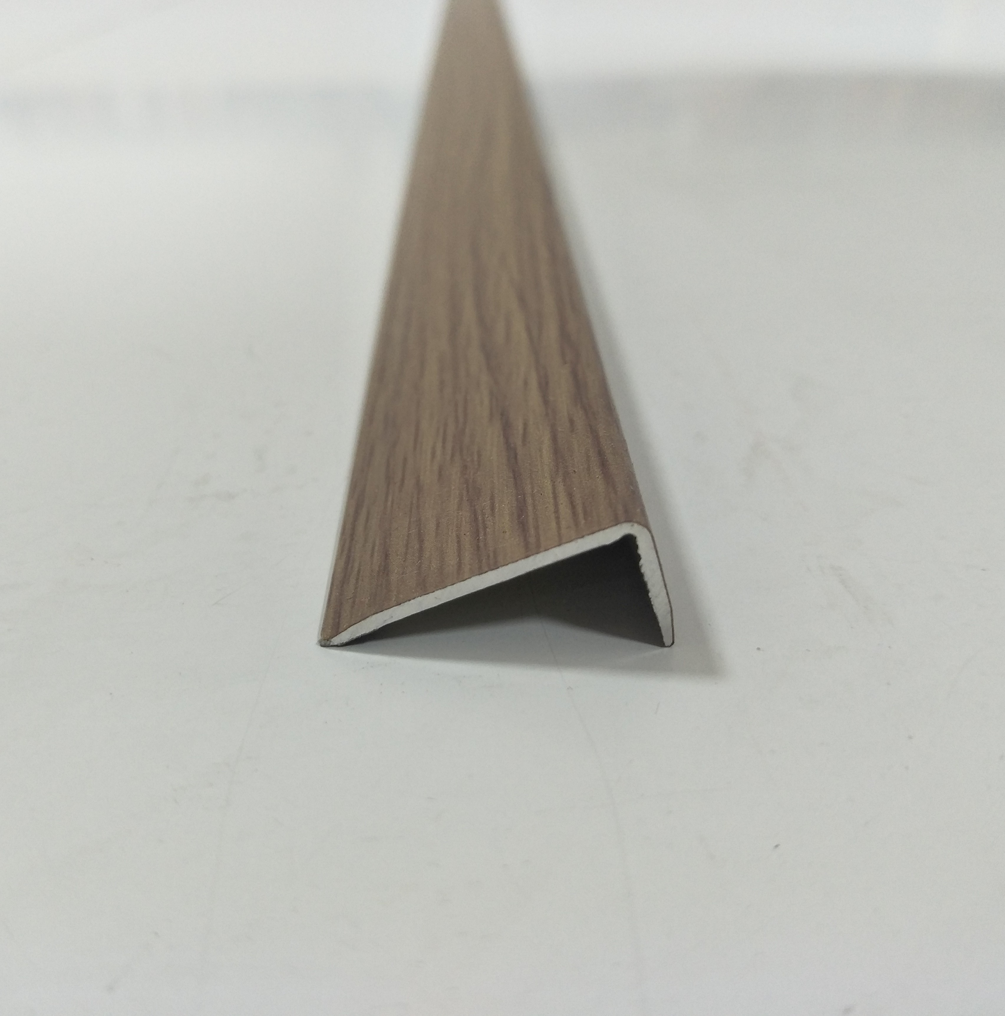 Easily Install Tile Trims With PVC Decorative Floor And Ceiling Corner Trips
